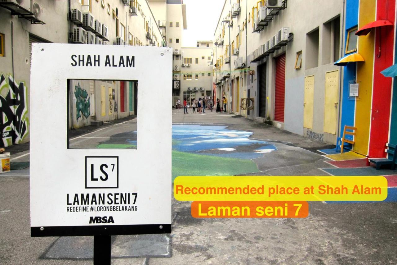 Sinar Rasa Homestay At I-Soho, I-City ชาห์อาลัม ภายนอก รูปภาพ A signboard of the recommended place at Shah Alam.