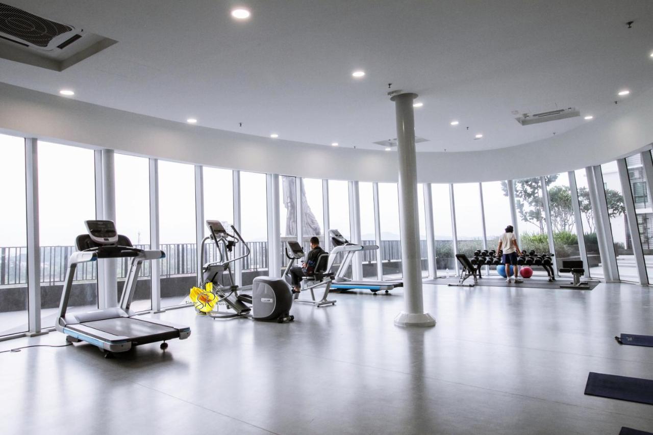 Sinar Rasa Homestay At I-Soho, I-City ชาห์อาลัม ภายนอก รูปภาพ The gym at the 101 building