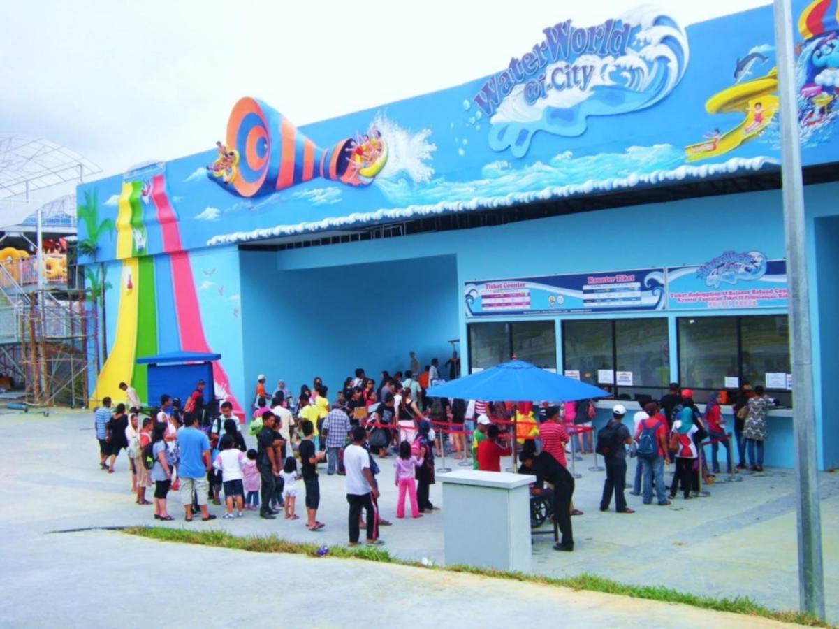 Sinar Rasa Homestay At I-Soho, I-City ชาห์อาลัม ภายนอก รูปภาพ Splash Island Waterpark